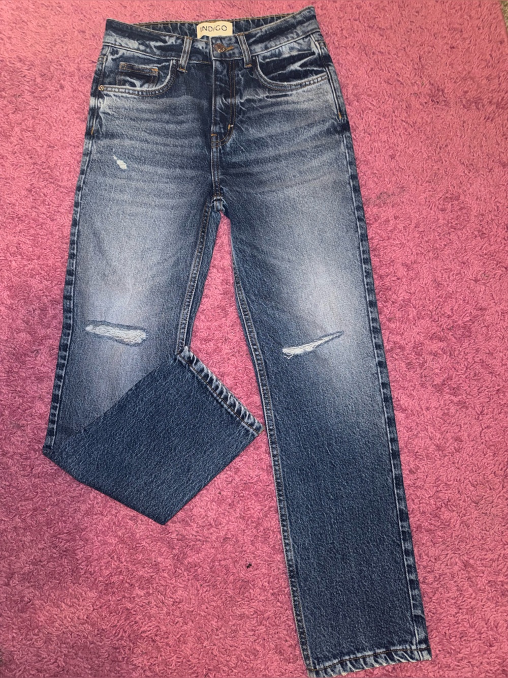 Indigo Distressed Woman’s Jeans